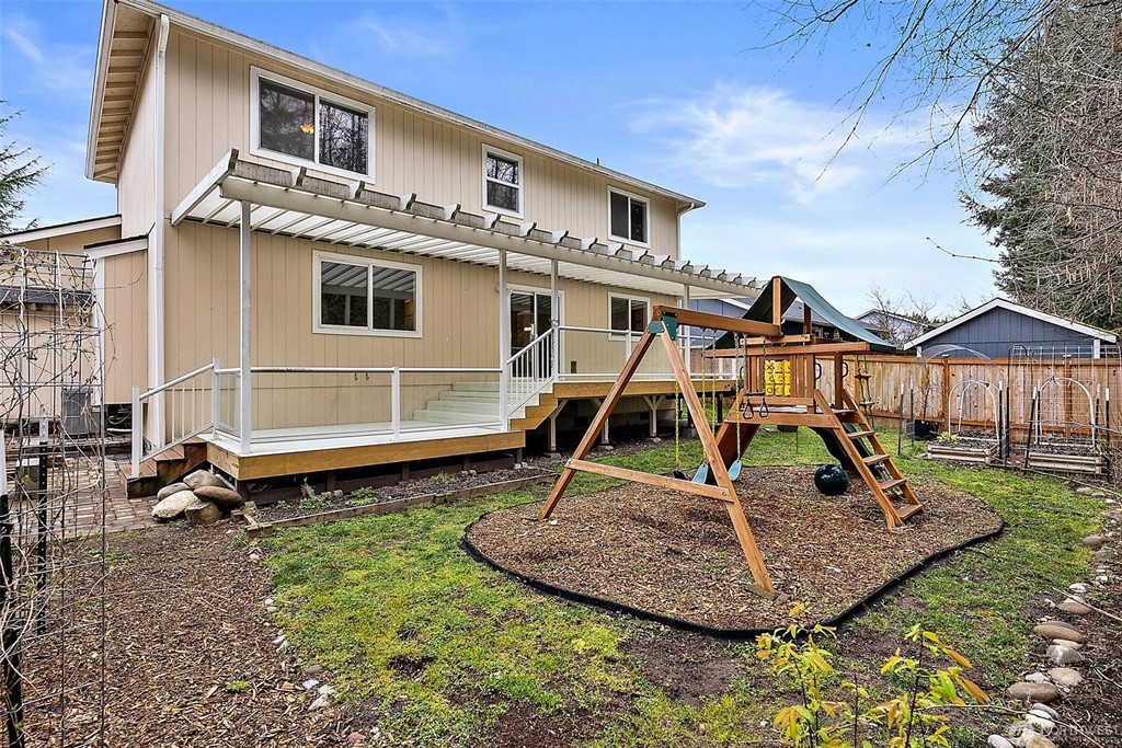 Veterans Agents 8803 198th St E Spanaway backyard