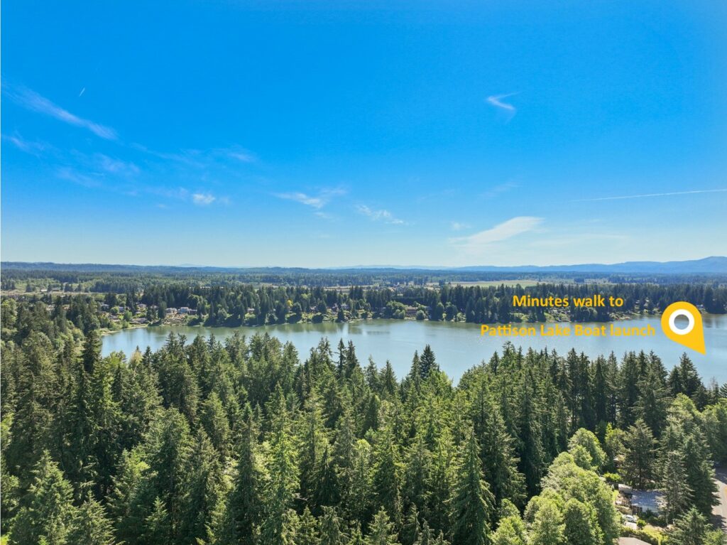 Discover This 5-Star Remodeled Duplex: A True Gem for Living and Investment Property in Olympia, WA! Lake image 1