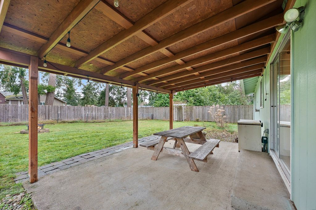 Delightful Single-Level Rambler with a Rare 3.25% Assumable Interest Rate! 26 web or mls DSC04960