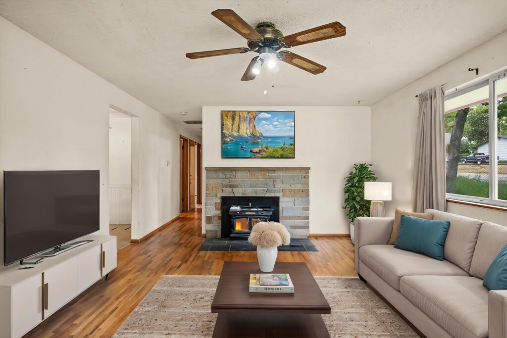 4 web or mls DSC06590 Living Room Standard cxcs