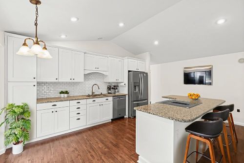 005 7 web or mls dsc07185 kitchen modern 2 848