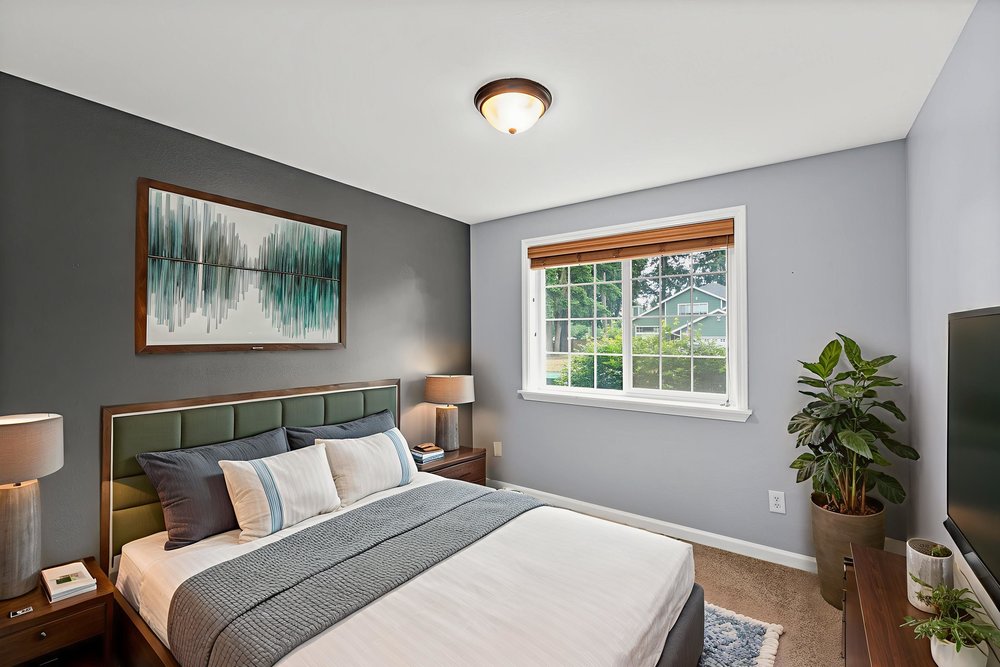 007 15 web or mls dsc07234 bedroom modern 2 792