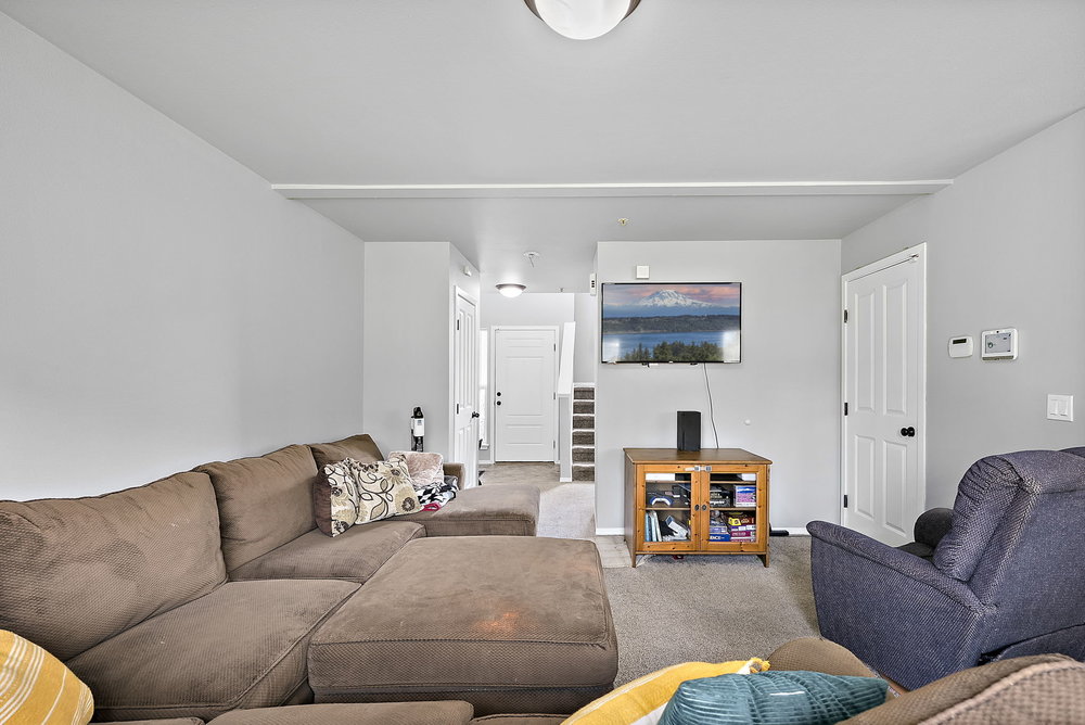 Explore Modern Living at Courtney Ridge Condominiums in Puyallup, WA 006 5 web or mls dsc00677 1 649