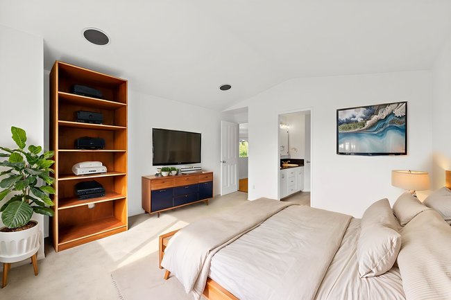 Affordable Modern Waterfront Lakewood Townhome – $10K Buyer Incentive 017 33 web or mls dsc02756 bedroom scandinavian 19 167