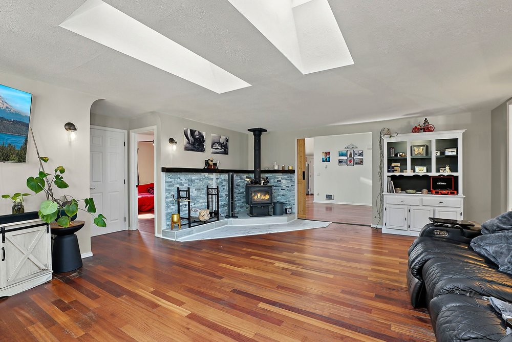 Tacoma Home for Sale with Nearly 1 Acre & VA Loan Assumption 006 3 web or mls kbd00516 2 987